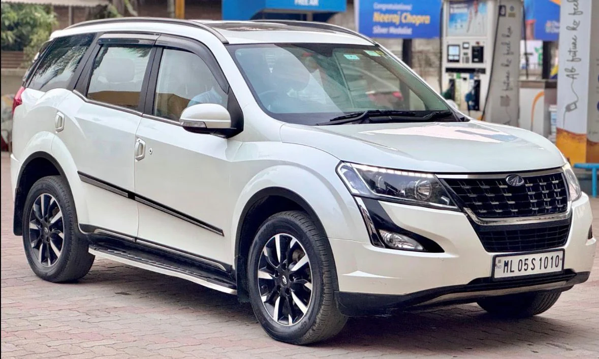 Mahindra XUV500 - Thumbnail 2